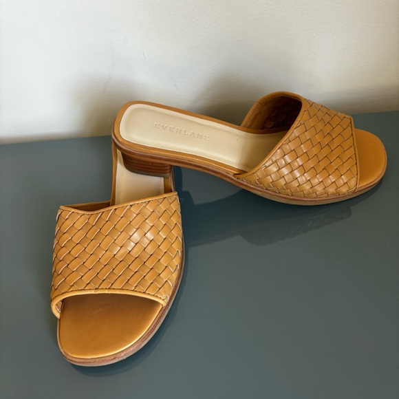 Everlane Block Heel Slides Tan Leather Woven 6.5.  Almost like new. Well made. - Picture 13 of 16